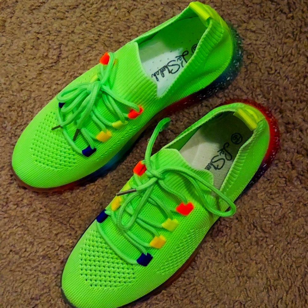 Brand new Fashion sneakers